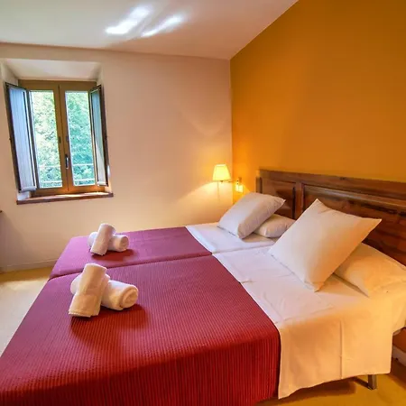 Santuari De La Salut De Hotel Sant Feliu De Pallerols