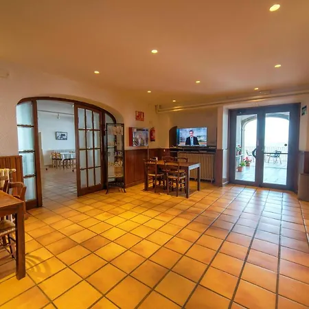 Santuari De La Salut De Hotel Sant Felíu de Pallarols