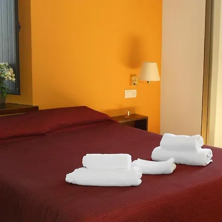 Santuari De La Salut De Hotel Sant Felíu de Pallarols
